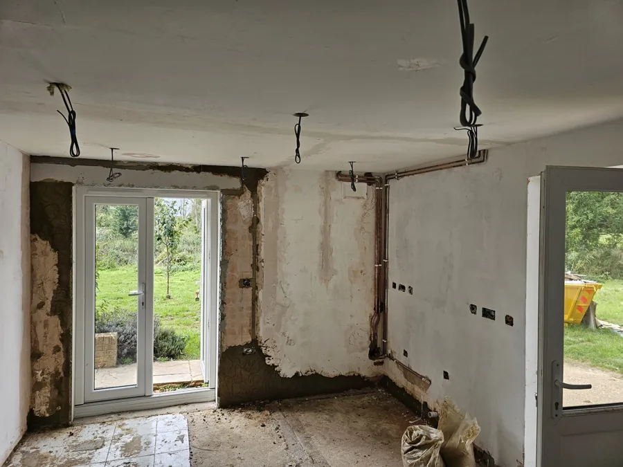 Cables and installation points during a home renovation